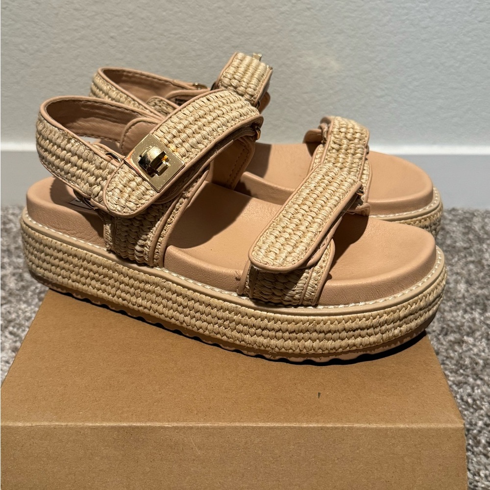 Steve Madden Tan Espadrille Sandals with Platform Sole
